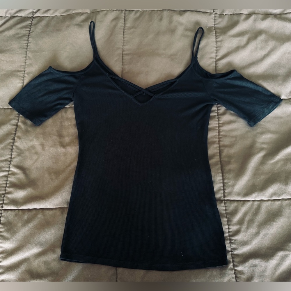 Criss Cross Cold Shoulder Short Sleeve Top